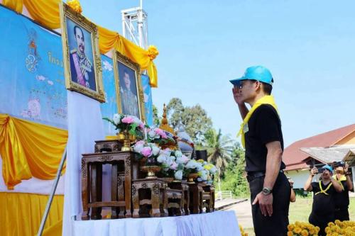 🩷พช.ลำทับ ร่วมกิจกรรมจิตอาสาพัฒนา เนื่องในวันคล้ายวันสวรรคตพระบาทสมเด็จพระจุลจอมเกล้าเจ้าอยู่หัว